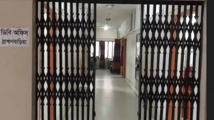 ব্রাহ্মণবাড়িয়ায় পুলিশের অভিযানে দুই গোয়েন্দা পুলিশ গ্রেফতার